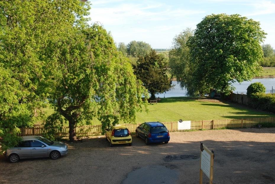 Old Riverview Guest House Earith Екстериор снимка